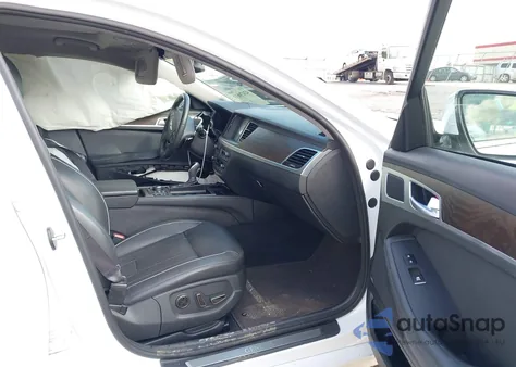 2016 Hyundai Genesis 3.8L z USA, uszkodzony, nr VIN KMHGN4JE1GU116940